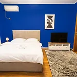 Central Cane Apartment